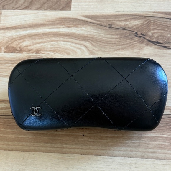 CHANEL White Sunglasses with Brown Lenses.  New In Box.  Square Style. - Picture 10 of 11